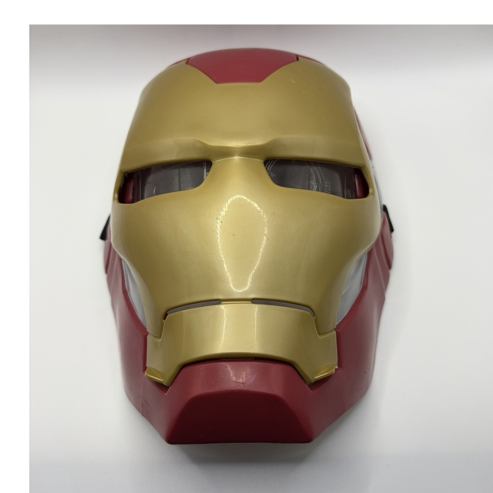 Hasbro Iron Man Red/Gold LED Light-Up Adjustable Plastic Face Mask, One Size